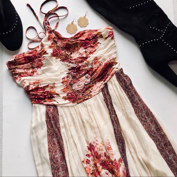 Free People Dresses & Skirts - Free People Floral Midi Dress
